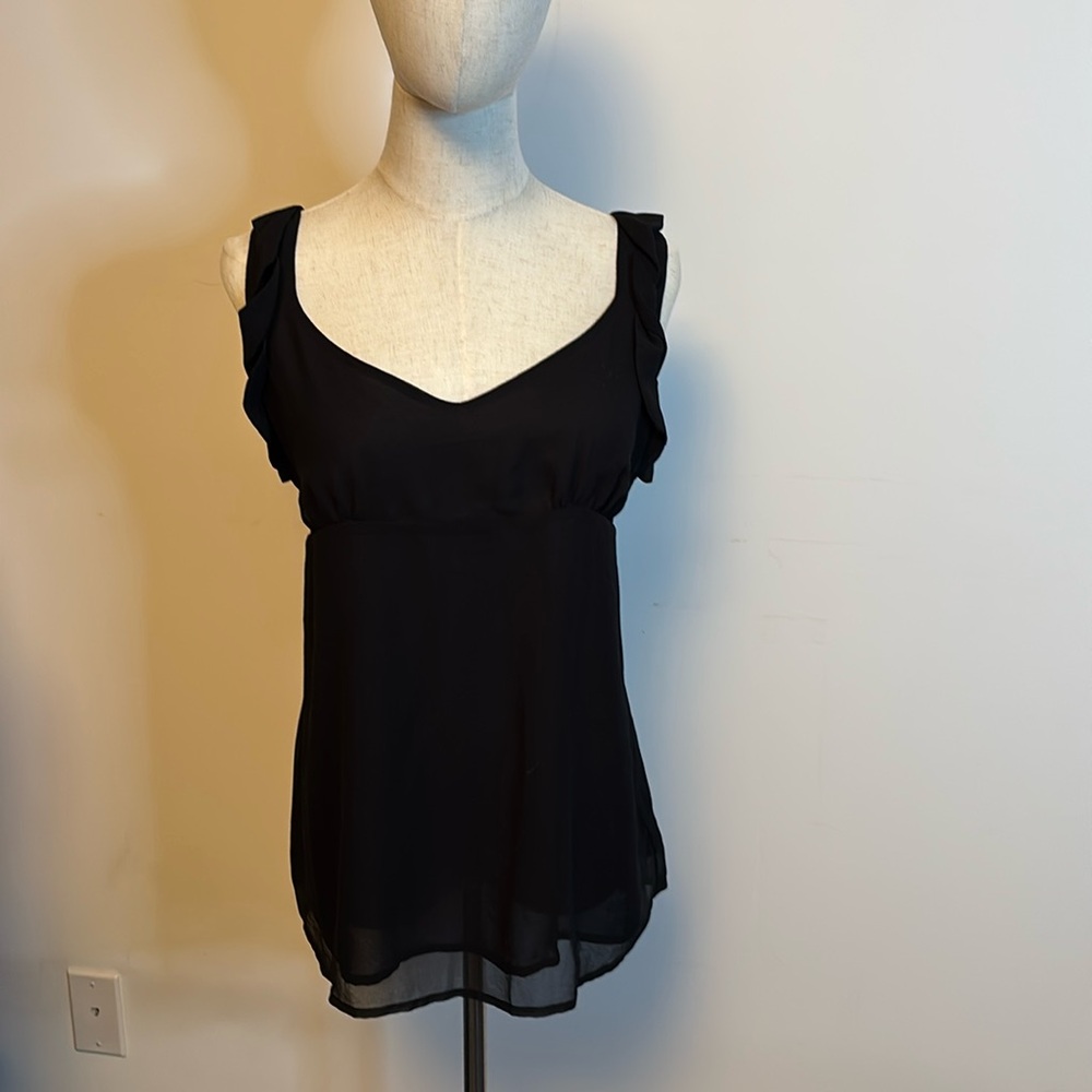 Gap maternity fancy black 100% polyester top sleeveless size S